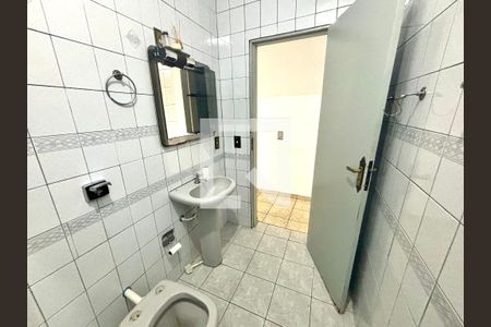 Banheiro de casa para alugar com 2 quartos, 90m² em Jardim Matarazzo, São Paulo