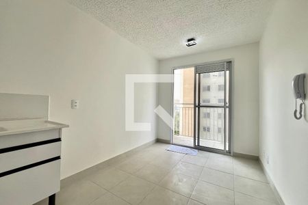 Sala de apartamento para alugar com 1 quarto, 32m² em Jardim Itacolomi, São Paulo