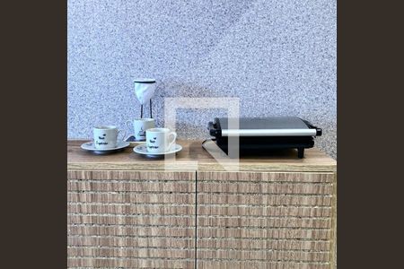Cozinha de apartamento para alugar com 1 quarto, 25m² em Pompeia, São Paulo