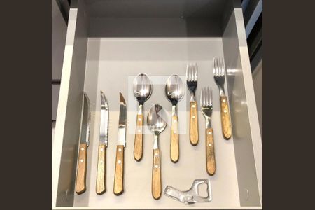 Cozinha de apartamento para alugar com 1 quarto, 25m² em Pompeia, São Paulo