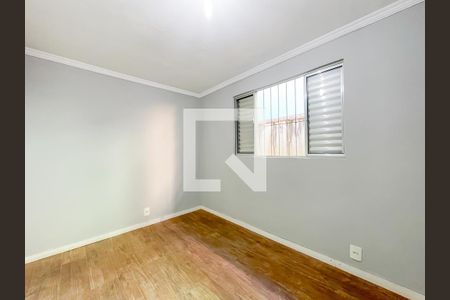 Quarto 1 de casa para alugar com 2 quartos, 100m² em Metalúrgicos, Osasco