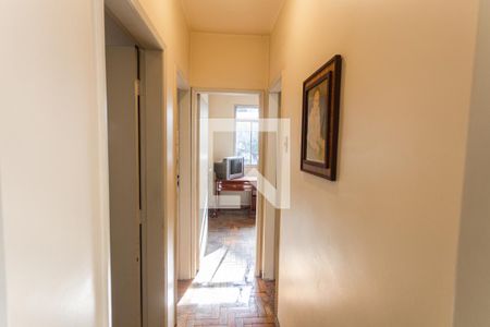 Corredor de apartamento à venda com 3 quartos, 94m² em Santo Antônio, Belo Horizonte