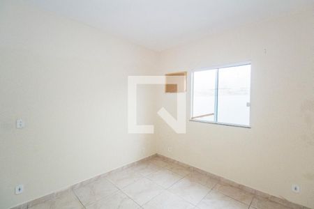 Quarto 2 de casa para alugar com 2 quartos, 68m² em Cascadura, Rio de Janeiro