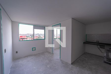 Sala/Cozinha e Área de Serviço de apartamento para alugar com 2 quartos, 33m² em Vila Silvia, São Paulo