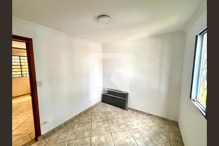 Quarto 1 de apartamento à venda com 2 quartos, 45m² em Jardim Redil, São Paulo