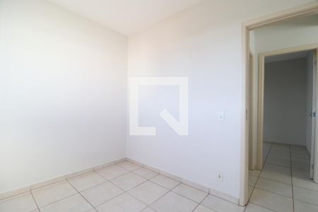 Quarto 1 de apartamento para alugar com 2 quartos, 43m² em Chácaras Tubalina E Quartel, Uberlândia