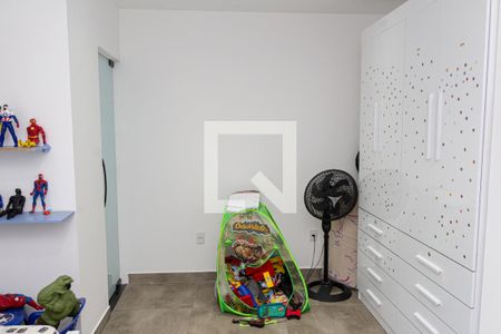 Quarto Suíte de casa de condomínio para alugar com 2 quartos, 160m² em Santa Cruz, Rio de Janeiro