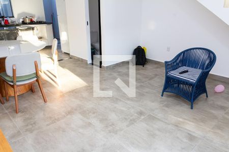 Sala de casa de condomínio para alugar com 2 quartos, 160m² em Santa Cruz, Rio de Janeiro