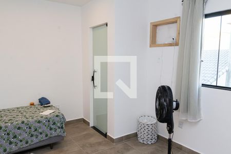 Quarto Suíte de casa de condomínio para alugar com 2 quartos, 160m² em Santa Cruz, Rio de Janeiro