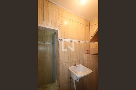 Banheiro e Area de Serviço de casa para alugar com 1 quarto, 72m² em Vila Nogueira, Diadema