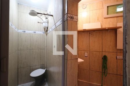 Banheiro e Area de Serviço de casa para alugar com 1 quarto, 72m² em Vila Nogueira, Diadema