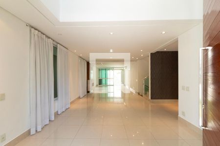 Sala de casa de condomínio para alugar com 4 quartos, 441m² em Parque Campolim, Sorocaba