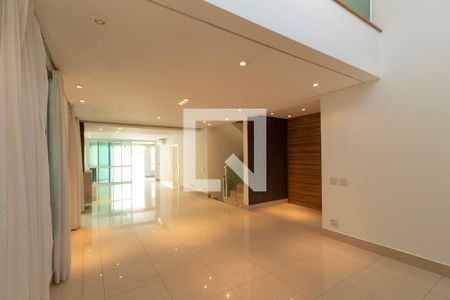 Sala de casa de condomínio para alugar com 4 quartos, 441m² em Parque Campolim, Sorocaba