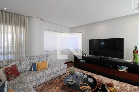 Sala de apartamento à venda com 5 quartos, 244m² em Vila Suzana, São Paulo