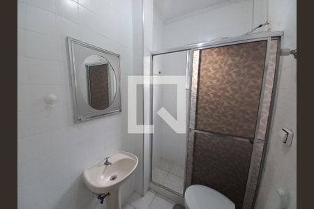 Banheiro de apartamento para alugar com 1 quarto, 50m² em Itararé, São Vicente