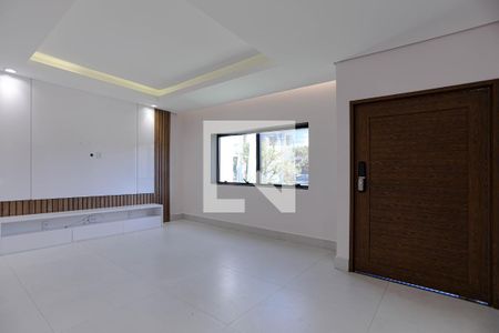 Sala de casa de condomínio para alugar com 3 quartos, 275m² em Botujuru, Mogi das Cruzes