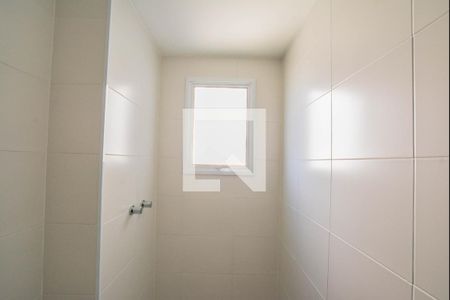 Banheiro da Suíte 1 de apartamento para alugar com 2 quartos, 60m² em Vila Assunção, Santo André