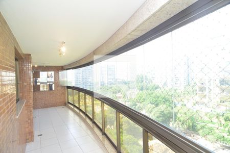 Varanda de apartamento para alugar com 4 quartos, 150m² em Barra da Tijuca, Rio de Janeiro