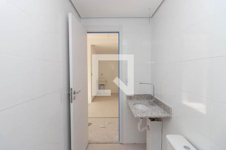 Banheiro de apartamento à venda com 2 quartos, 35m² em Vila Mazzei, São Paulo