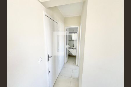 Corredor de apartamento para alugar com 1 quarto, 35m² em Vila Nova Cachoeirinha, São Paulo
