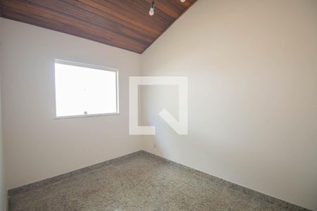 Quarto 1 de casa de condomínio para alugar com 3 quartos, 100m² em Maria Paula, São Gonçalo
