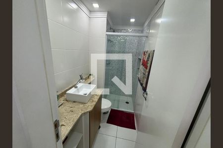 Banheiro de apartamento à venda com 3 quartos, 72m² em Vila Penteado, São Paulo