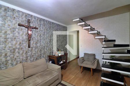 Sala  de casa para alugar com 3 quartos, 125m² em Vila Mazzei, Santo André