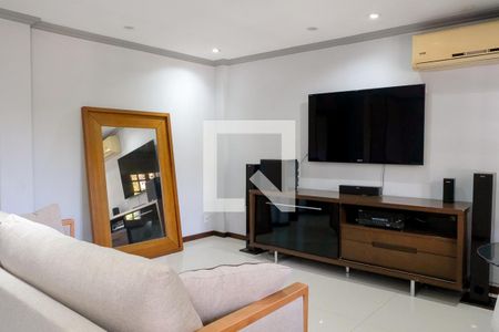 Casa para alugar com 4 quartos, 600m² em Centro, Nova Iguaçu