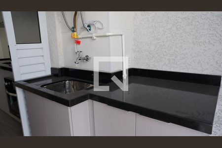 Área de Serviço de apartamento para alugar com 2 quartos, 47m² em Vila das Bandeiras, Guarulhos