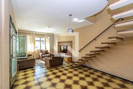 Sala de casa para alugar com 3 quartos, 360m² em Vila da Penha, Rio de Janeiro