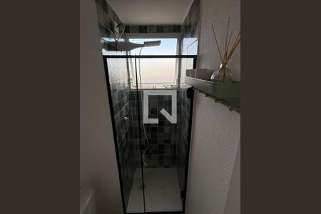 Banheiro de apartamento à venda com 2 quartos, 42m² em Jardim do Lago, Osasco