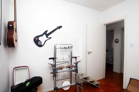 Quarto 1 de apartamento à venda com 3 quartos, 76m² em Rio Branco, Porto Alegre