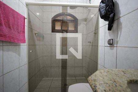 Banheiro de casa à venda com 3 quartos, 125m² em Parque Gerassi, Santo André