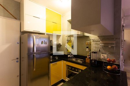 Cozinha de apartamento para alugar com 1 quarto, 75m² em Pinheiros, São Paulo