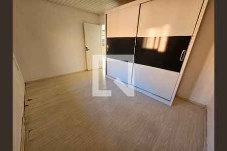 Quarto de casa à venda com 4 quartos, 200m² em Industrial, Novo Hamburgo