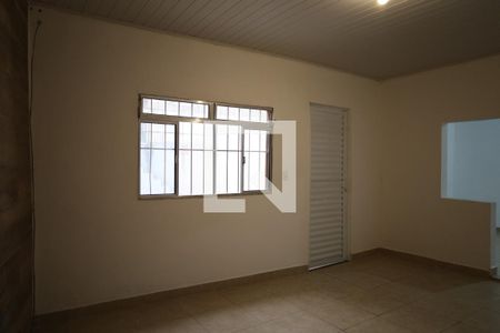 Casa para alugar com 1 quarto, 70m² em Jardim Santa Barbara, São Paulo