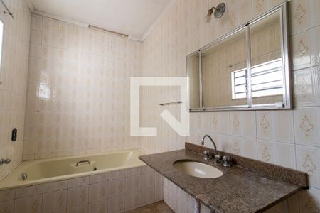 Banheiro da Suíte de casa para alugar com 3 quartos, 185m² em Jardim Bela Vista, Campinas