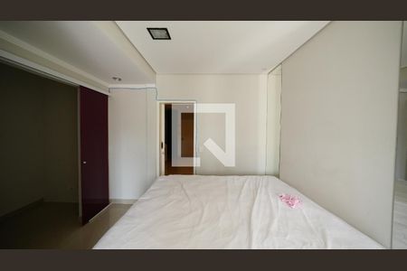 Quarto Suíte de apartamento à venda com 1 quarto, 70m² em Parque Jaçatuba, Santo André