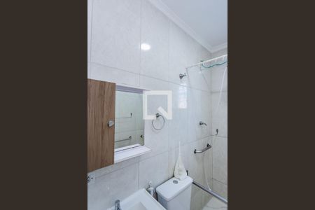 Banheiro Suite 1 de apartamento para alugar com 2 quartos, 150m² em Jardim Marisa, São Paulo