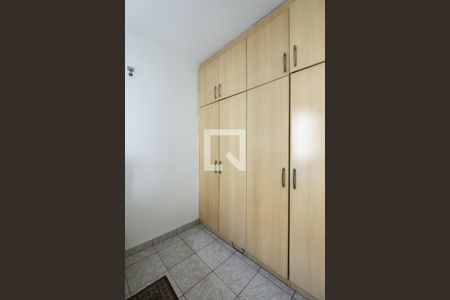 Quarto 1 de apartamento para alugar com 2 quartos, 56m² em Jardim Boa Vista, São Paulo