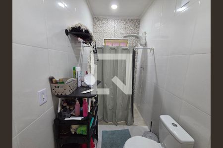 Banheiro da Suíte 1 de casa para alugar com 3 quartos, 144m² em Maracanã, Praia Grande