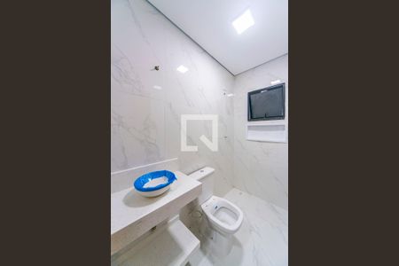 Banheiro Social de casa à venda com 3 quartos, 150m² em Parque Sao Vicente, Santo André