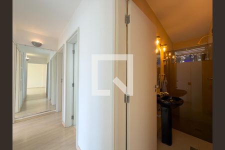 Corredor de apartamento para alugar com 3 quartos, 134m² em Jardim Paulista, São Paulo