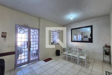 Sala de casa para alugar com 3 quartos, 150m² em São Bernardo, Campinas