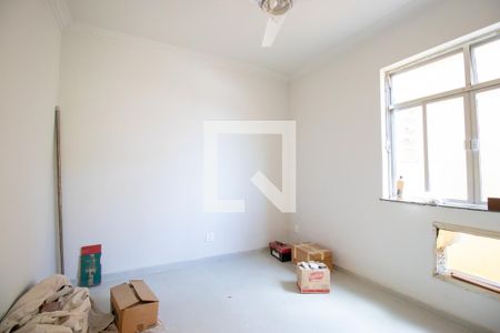 Quarto 2 de apartamento para alugar com 2 quartos, 47m² em Olaria, Rio de Janeiro