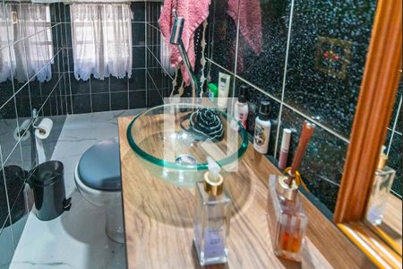 Lavabo de casa à venda com 3 quartos, 179m² em Vila Palmares, Santo André