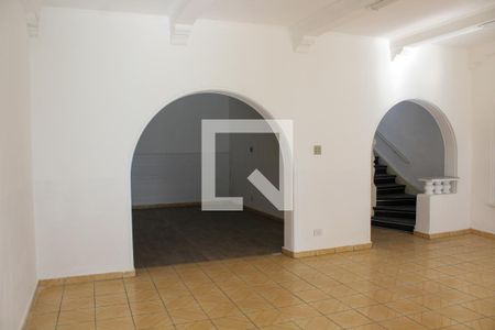 Casa para alugar com 11 quartos, 250m² em Pacaembu, São Paulo