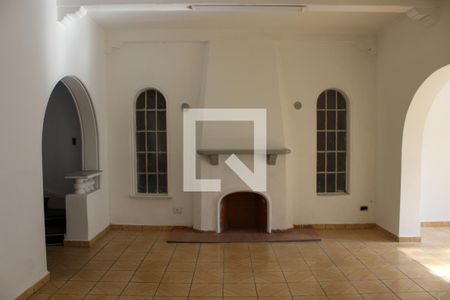 Casa para alugar com 11 quartos, 250m² em Pacaembu, São Paulo