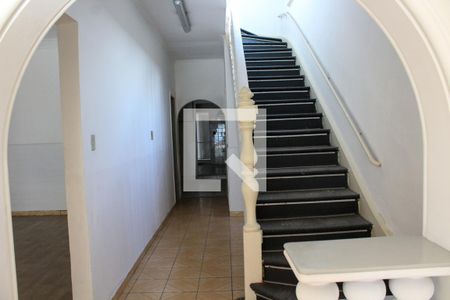 Casa para alugar com 11 quartos, 250m² em Pacaembu, São Paulo