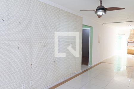 Sala de casa para alugar com 2 quartos, 176m² em Campo Grande, Rio de Janeiro